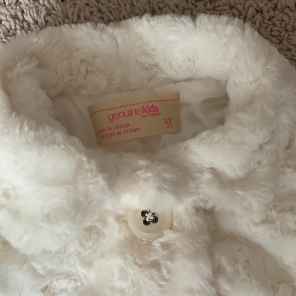 Little girls fur jacket - Picture 3 of 5